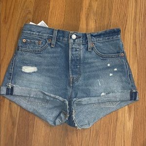 Levi’s Wedgie Fit Jean Shorts